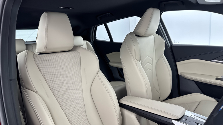 BMW iX2 150kW eDrive20 M Sport 65kWh 5dr Auto [Tech/Pro] Electric Hatchback